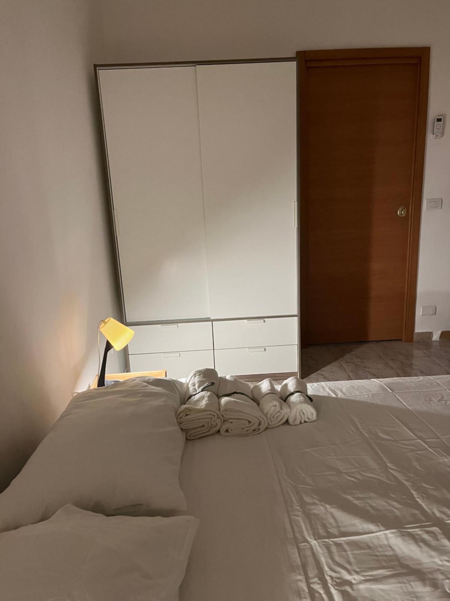 רומא Scalo 71 Guest House מראה חיצוני תמונה