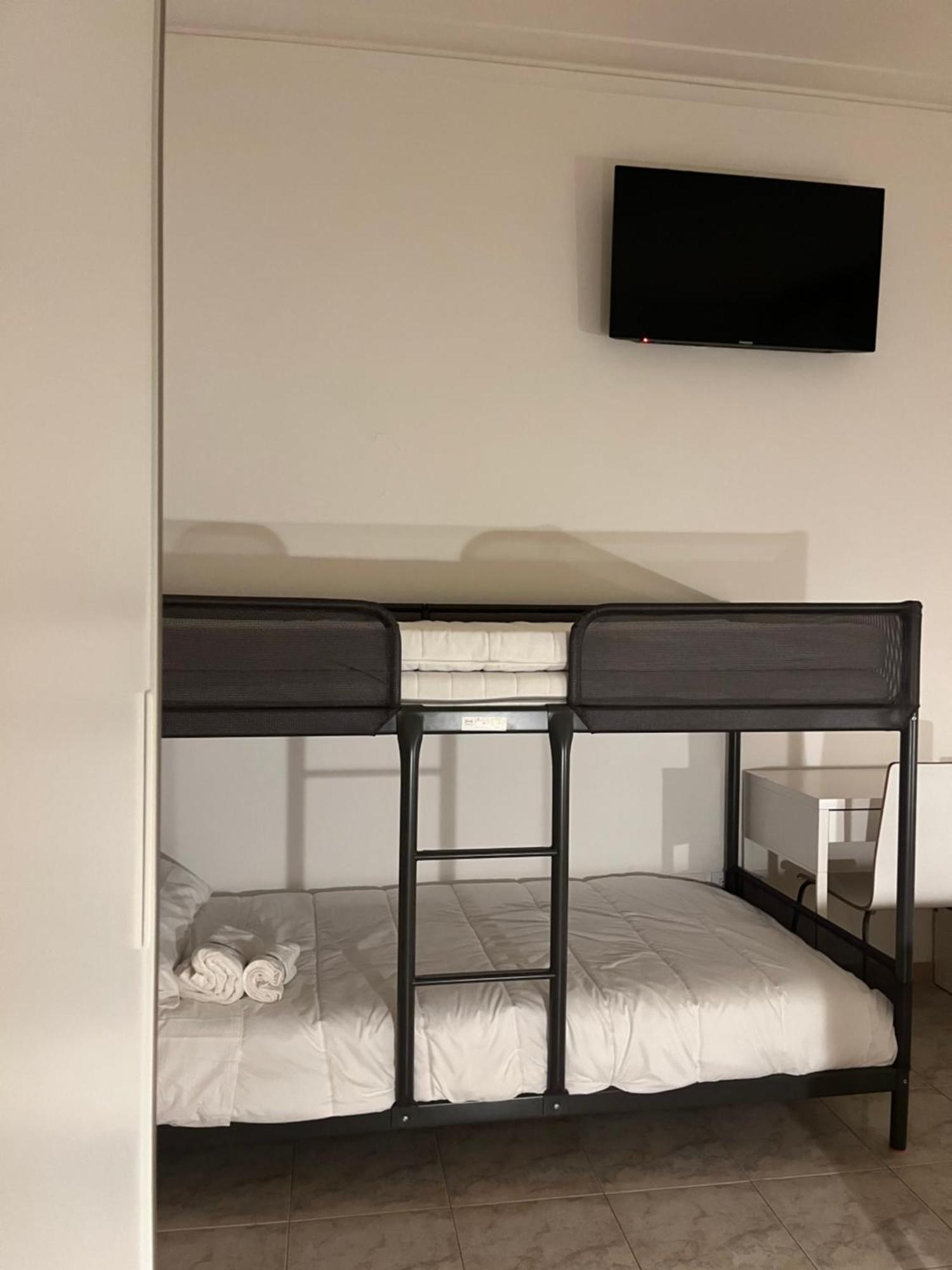 רומא Scalo 71 Guest House מראה חיצוני תמונה