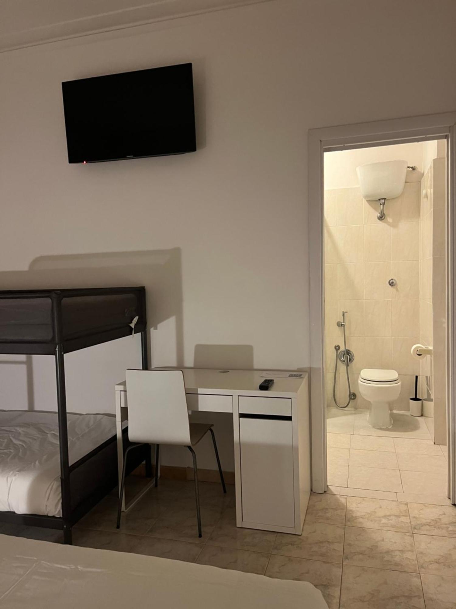 רומא Scalo 71 Guest House מראה חיצוני תמונה